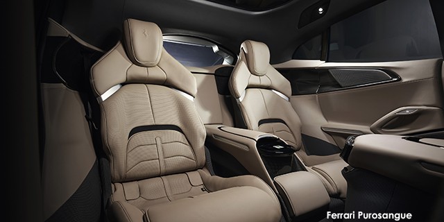 Ferrari Purosangue Purosangue Ferrari-Purosangue--17_Rear_seats--2022.09.jpg