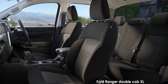 Ford Ranger 2.0 SiT double cab XL 4x4 auto Ford-Ranger-double-cab-XL-interior-side--2022.12-za.jpg