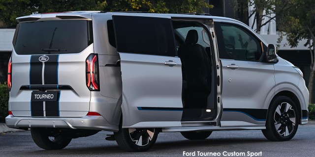 Ford Tourneo Custom 2.0SiT Sport Ford-Tourneo-Custom-Sport-(76)-2025.07.jpg