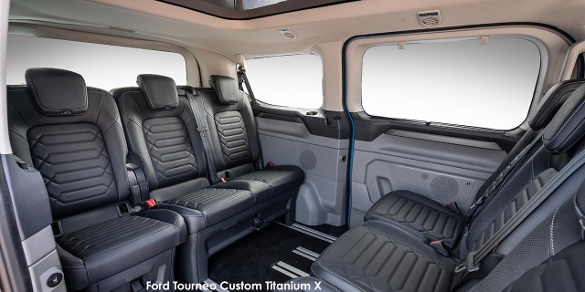 Ford Tourneo Custom 2.0SiT Titanium X Ford-Tourneo-Custom-Titanium-X-(208)-2025.07.jpg