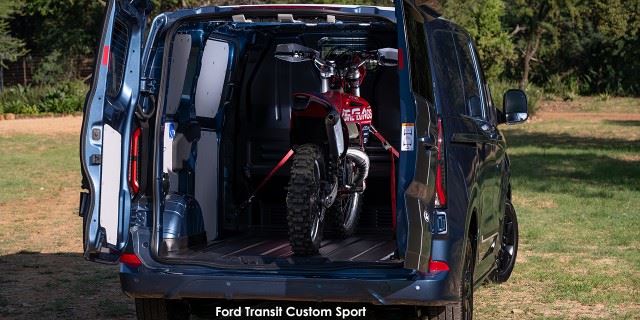 Ford Transit Custom 2.0SiT panel van Sport Ford-Transit-Custom-Sport---lifestyle-(34)-2025.02.jpg