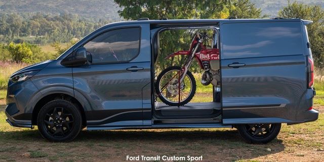 Ford Transit Custom 2.0SiT panel van Sport Ford-Transit-Custom-Sport---lifestyle-(36)-2025.02.jpg