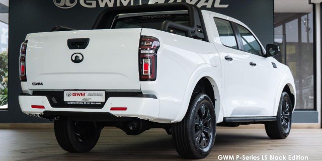 GWM P-Series 2.0TD double cab LS Black Edition GWM-P-Series-LS-Black-Edition-rear-2025.02.jpg