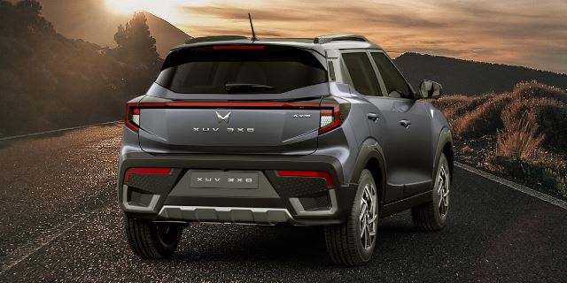 Mahindra XUV 3XO 1.2T MX3 auto Grey_Mahindra_XUV3XO_BG_Edit_2.jpg