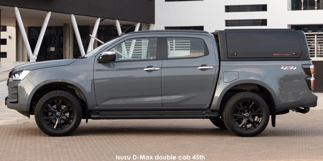 Isuzu D-Max 3.0TD double cab LSE 4x4 45th Isuzu-D-Max-45th-Grey-OfficePark-13--2024.07-za.jpg