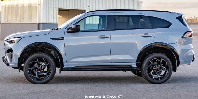 Isuzu mu-X 3.0TD Onyx XT 4WD Isuzu-MU-X-Onyx-XT-6-facelift-2025.05.jpg