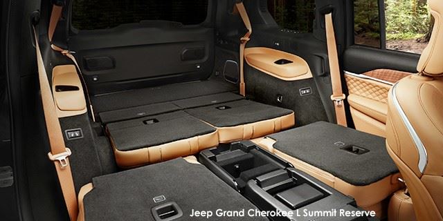 Jeep Grand Cherokee L 3.6 4x4 Summit Reserve Jeep-Grand-Cherokee-L-Summit-Reserve-Rear-interior-cargo-space--2022.jpg