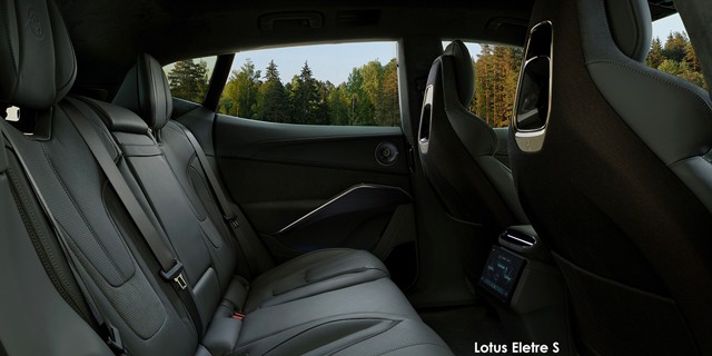 Lotus Eletre R LOTUS_ELETRE-S_SOLAR-YELLOW_INTERIOR_2--2023.jpg