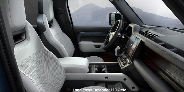 Land Rover Defender 110 Octa Land-Rover-Defender-110-Octa-26MY_INTERIOR_25052025_01.jpg