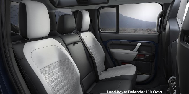 Land Rover Defender 110 Octa Land-Rover-Defender-110-Octa-26MY_INTERIOR_25052025_02.jpg