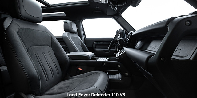 Land Rover Defender 110 V8 Carpathian Edition Land-Rover-Defender-LR_DEF_V8_INTERIOR_22MY_250221_04-u-110-V8--2021.02.jpg