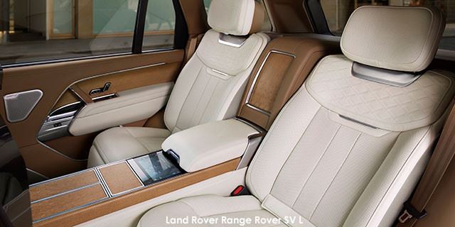 Land Rover Range Rover P460e SV L Land-Rover-Range-Rover-SV-L-RR_22MY_18_LWB_SV_Serenity_261021_020-ALT--2021.10.jpg