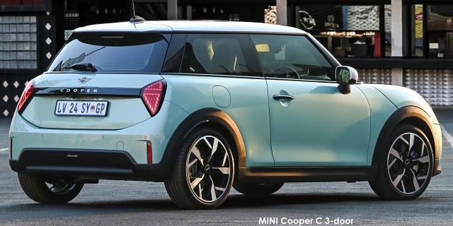 MINI Cooper C 3-door MINI-Cooper-C-P90581881-2024.jpg