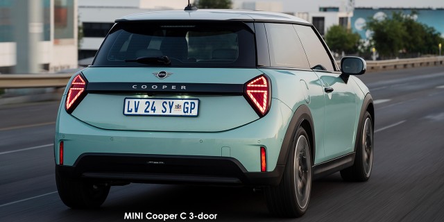 MINI Cooper C 3-door MINI-Cooper-C-P90581891-2024.jpg