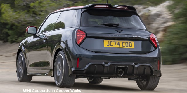 MINI Cooper John Cooper Works MINI-Cooper-John-Cooper-Works-P90573940-2025.jpg