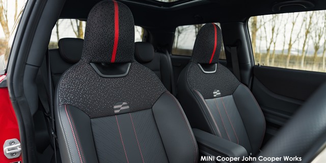 MINI Cooper John Cooper Works MINI-Cooper-John-Cooper-Works-P90594200-2025.jpg