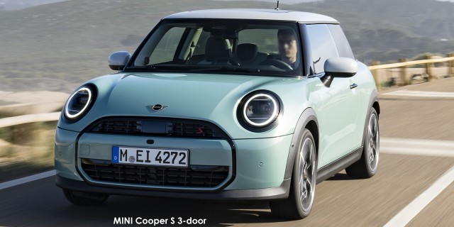 MINI Cooper S 3-door MINI-Cooper-S-3-door-Classic-P90542424--2024.jpg