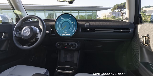 MINI Cooper S 3-door MINI-Cooper-S-3-door-Classic-P90542452--2024.jpg