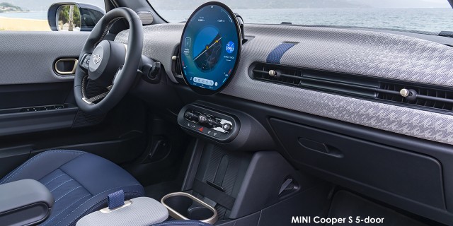 MINI Cooper S 5-door MINI-Cooper-S-5-door-Favoured-trim-P90559988-2024.09.jpg