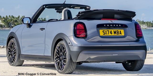 MINI Cooper S Convertible MINI-Cooper-S-Convertible-P90567095-2024.jpg