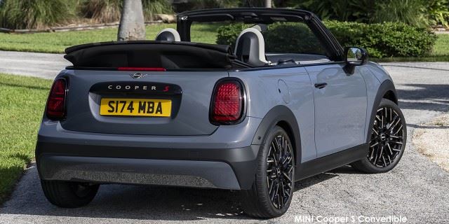 MINI Cooper S Convertible MINI-Cooper-S-Convertible-P90567137-2024.jpg