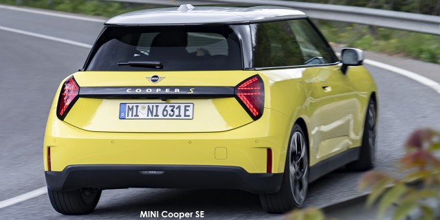 MINI Cooper SE MINI-Cooper-SE-Classic-trim-P90550423-2024.jpg