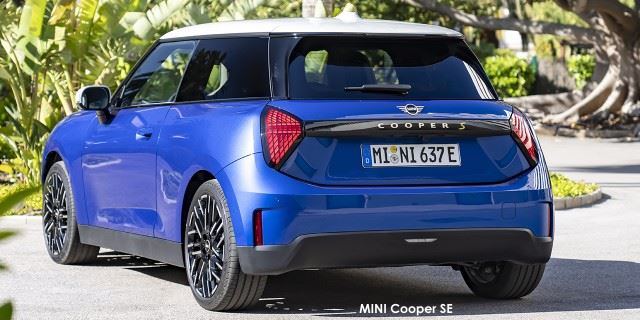 MINI Cooper SE MINI-Cooper-SE-Favoured-trim-P90550351-2024.jpg