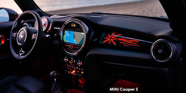 MINI Hatch Cooper Hatch 3-door auto MINIHatc3Fb5_i.jpg