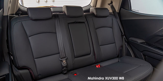 Mahindra XUV300 1.2T W6 Mahindra-XUV300-W8-Interior-22--2022.03-za.jpg