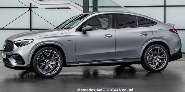 Mercedes-AMG GLC GLC63 S coupe Mercedes-AMG-GLC63-S-E-Performance-coupe-23C0329_012-2024.jpg