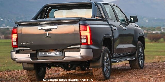 Mitsubishi Triton 2.4DI-D double cab GLS 4x4 auto Mitsubishi-Triton_048-double-cab-GLS-4x4-2024.11.jpg