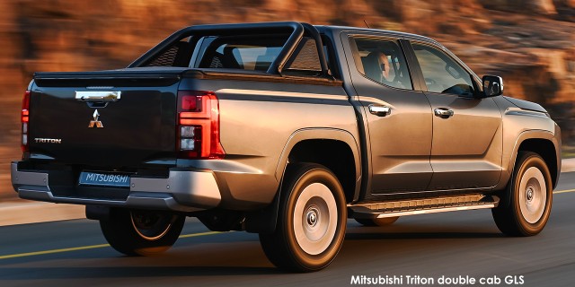 Mitsubishi Triton 2.4DI-D double cab GLS 4x4 auto Mitsubishi-Triton_113-double-cab-GLS-4x4-2024.11.jpg
