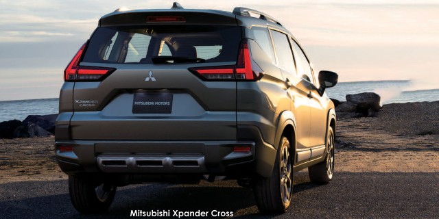 Mitsubishi Xpander Cross 1.5 Mitsubishi-Xpander-Cross-rear-2025.03.jpg