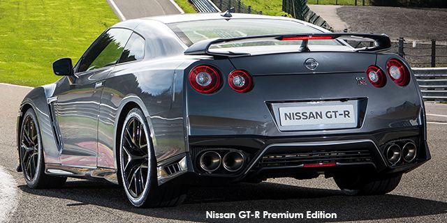 Nissan GT-R Black Edition NissGT-R1ff2_r.jpg