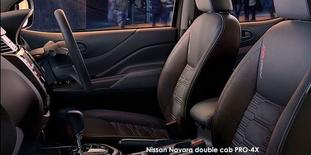 Nissan Navara 2.5DDTi double cab PRO-2X Nissan-Navara-PRO-4X-Interior-gallery-orange-stitching-D--2021.05-za.jpg