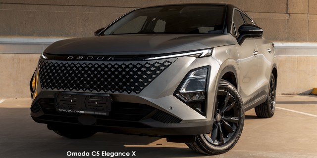 Omoda C5 1.5T 230T Lux X Omoda-C5-Elegance-X-facelift-front-2025.04.jpg