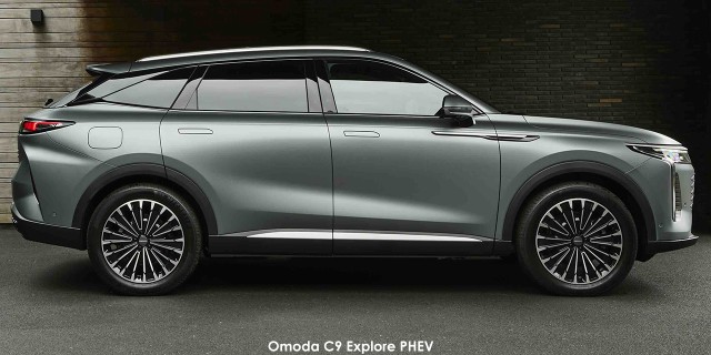 Omoda C9 1.5T PHEV Explore AWD Omoda-C9-SHS-side-House-2025.06.jpg