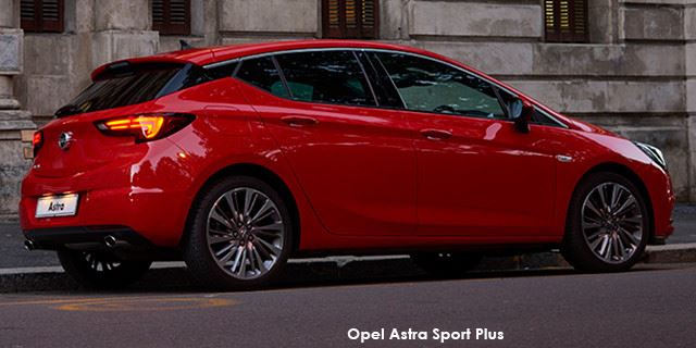 Opel Astra hatch 1.6T Sport auto OpelAstr5h8_r-2.jpg