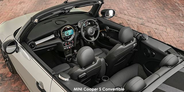 MINI Convertible Cooper S Convertible P90436276-MINI-Convertible-Cooper-S--facelift-2--2021.09-za.jpg