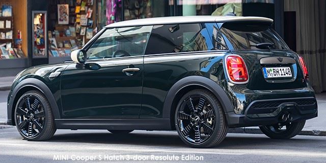 MINI Hatch Cooper S Hatch 3-door Resolute Edition P90452336-MINI-Cooper-S-3-door-Resolute-Edition--2022.jpg