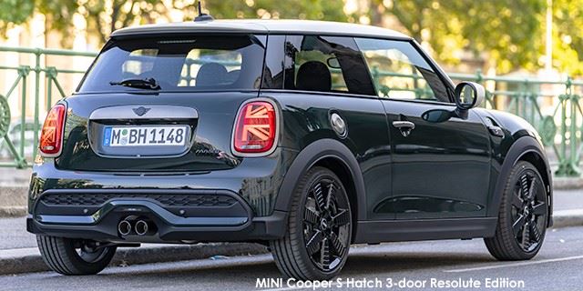 MINI Hatch Cooper S Hatch 3-door Resolute Edition P90452369-MINI-Cooper-S-3-door-Resolute-Edition--2022.jpg