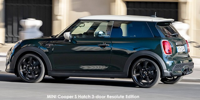 MINI Hatch Cooper S Hatch 3-door Resolute Edition P90452373-MINI-Cooper-S-3-door-Resolute-Edition--2022.jpg