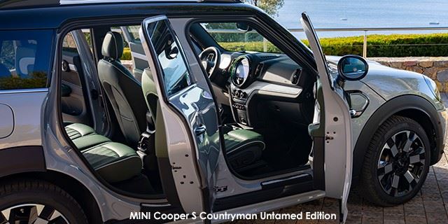 MINI Countryman Cooper S Countryman Untamed Edition P90454034-MINI-Cooper-S-Countryman-Untamed-Edition--2022.jpg