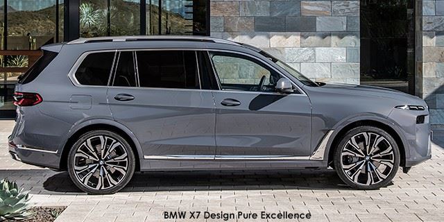 BMW X7 xDrive40d Design Pure Excellence P90457531-BMW-X7-xDrive40i-Design-Pure-Excellence--facelift--2022.04.jpg