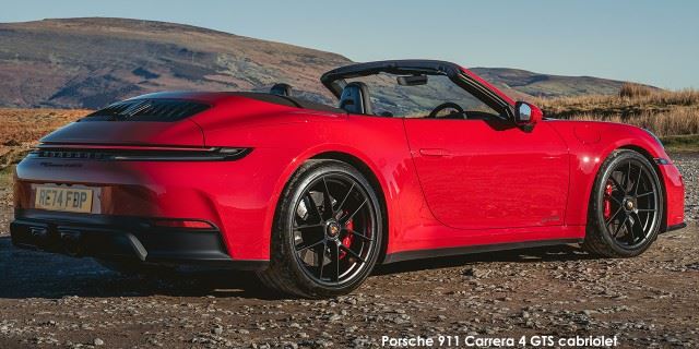 Porsche 911 Carrera GTS cabriolet Porsche-911-Carrera-4-GTS-cabriolet-PCGB25_0087-2025-UK.jpg