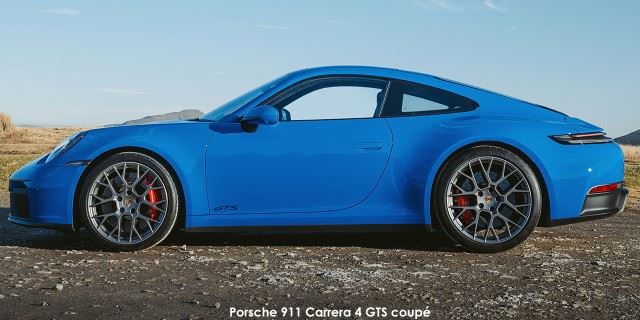 Porsche 911 Carrera 4 GTS coupe Porsche-911-Carrera-4-GTS-coupe-PCGB25_0295-2025-UK.jpg