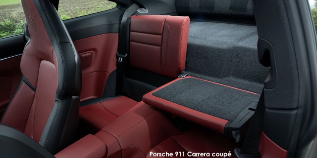 Porsche 911 Carrera coupe Porsche-911-Carrera-coupe-PCGB24_1510-2025-UK.jpg