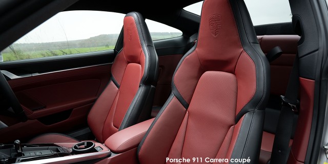 Porsche 911 Carrera coupe Porsche-911-Carrera-coupe-PCGB24_1512-2025-UK.jpg