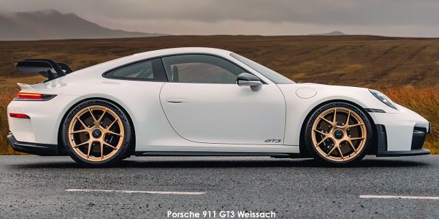 Porsche 911 GT3 manual Porsche-911-GT3-Weissach-PCGB25_1270-2025-UK.jpg