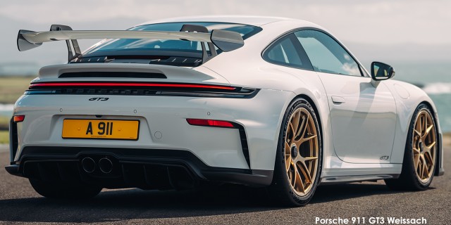Porsche 911 GT3 manual Porsche-911-GT3-Weissach-PCGB25_1297-2025-UK.jpg
